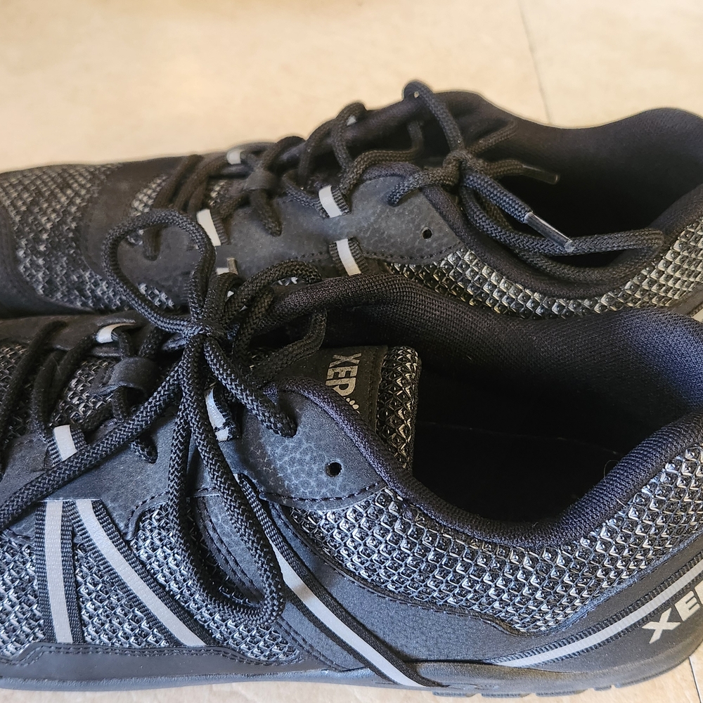 Men's Black Athletic Shoes